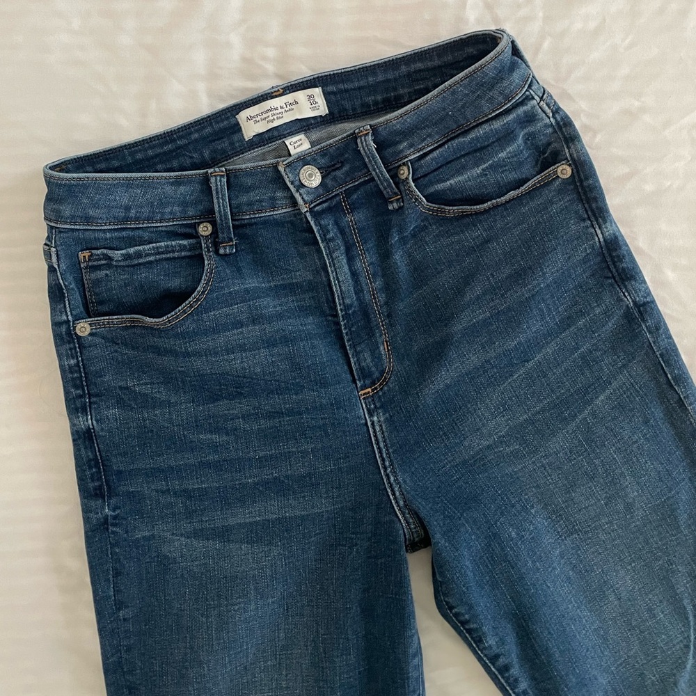 Abercrombie & Fitch Super Skinny Ankle High Rise Jeans (Curve Love)